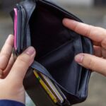 Tabungan Habis Terbitlah Utang, Melihat Kondisi Ekonomi Warga RI yang Kian Sulit